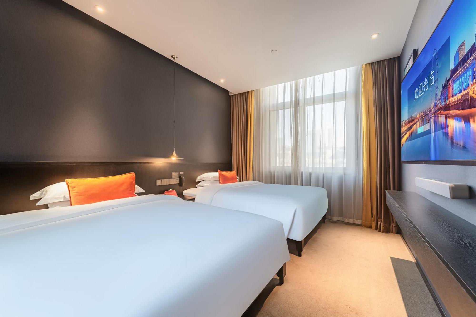 Hesu Designer Hotel & Suites -Near Xi'An Drum Tower And Yongning Gate -Free Laundry Luggage Storage -Kitty Cafe With Freshly Ground Coffee -24H Front Desk -English Service Экстерьер фото